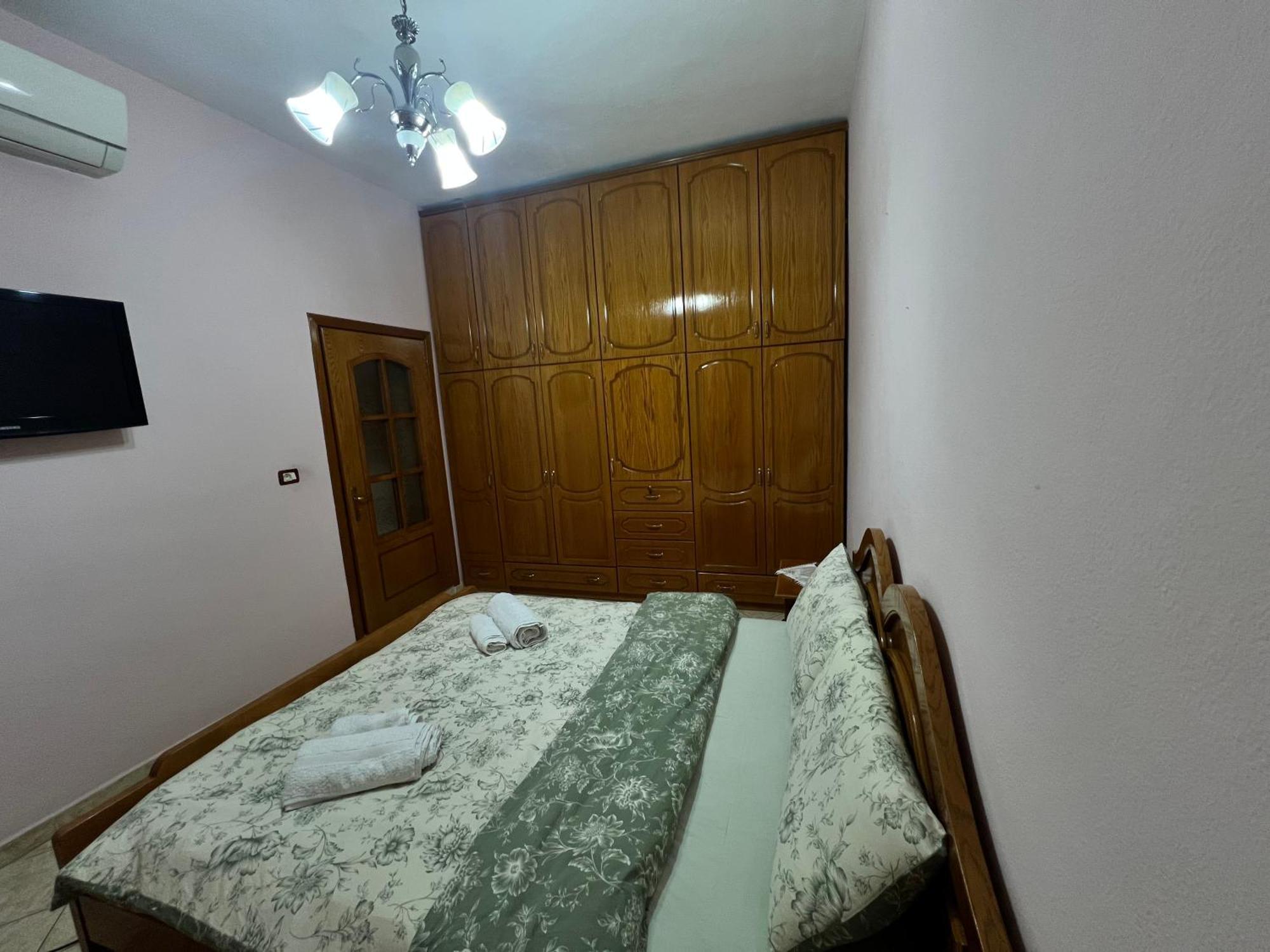 Koshi Apartman *